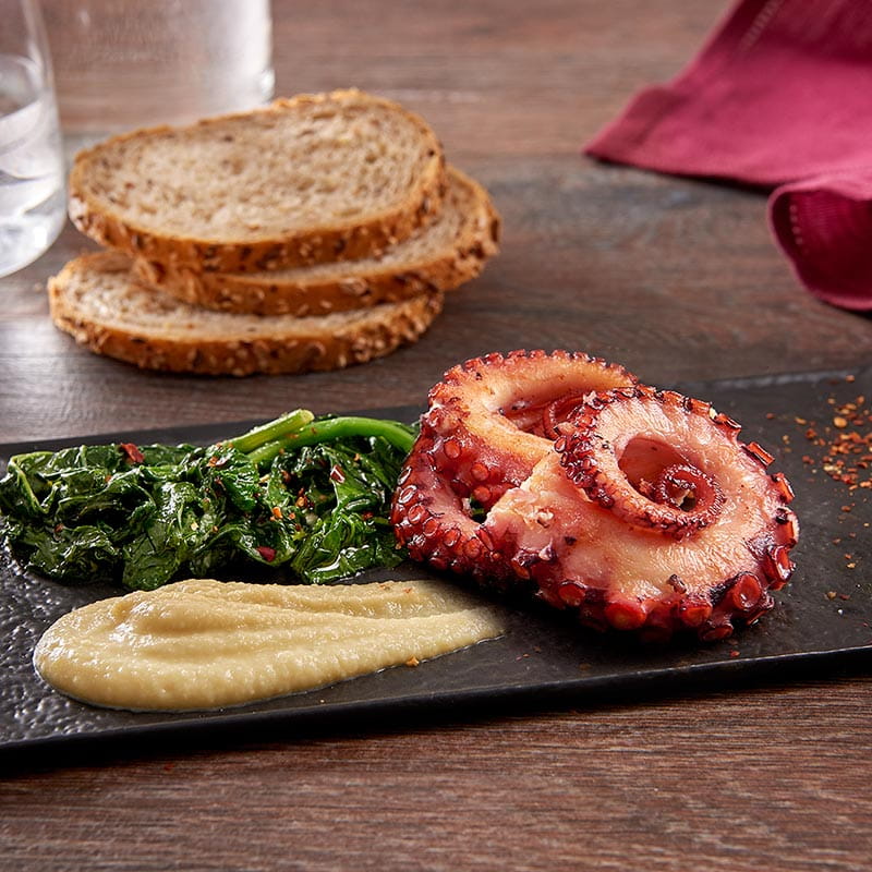 polpo_con_crema_di_fave_e_cime_di_rape_800